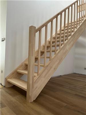 Trap en balustrade in rubberwood